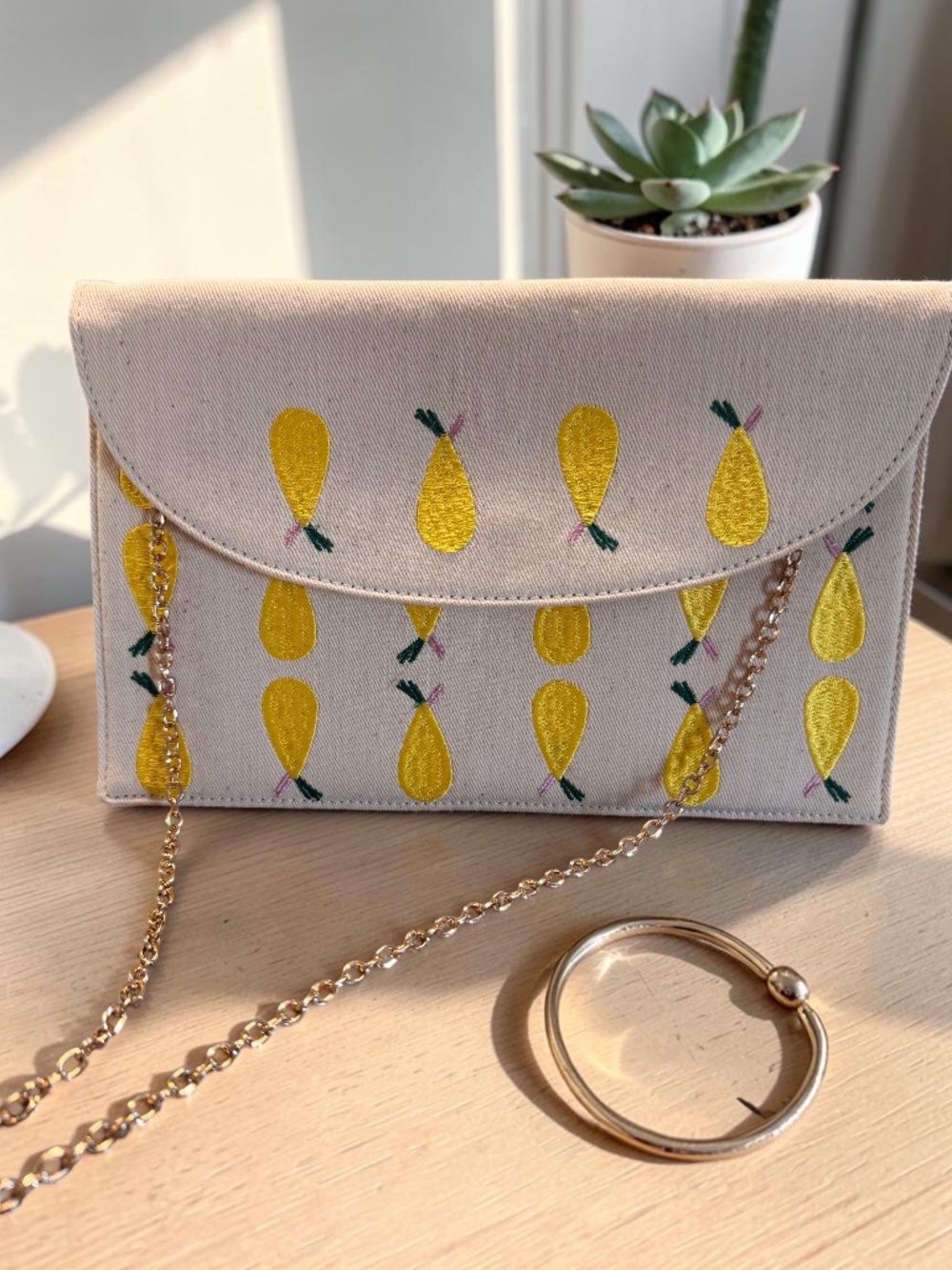 Urban Expressions Fabric clutches Cream colored (2)